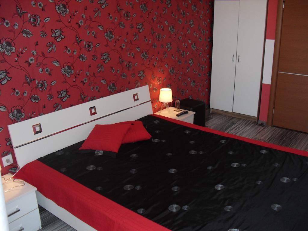 Family Hotel Malibu Chernomorets Quarto foto