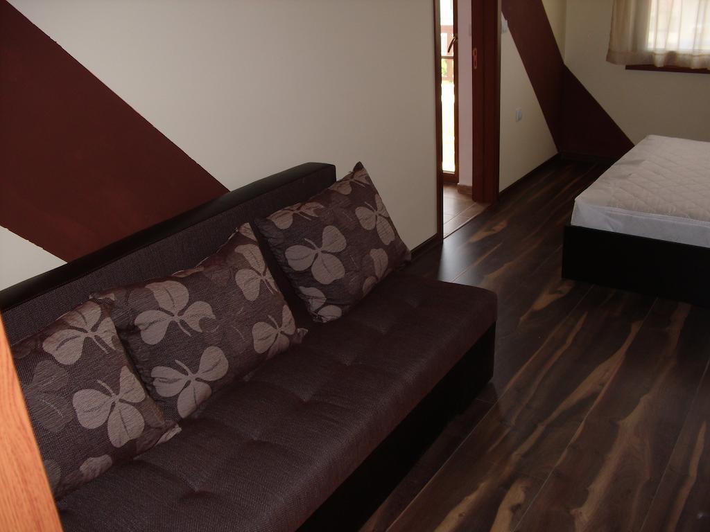 Family Hotel Malibu Chernomorets Quarto foto