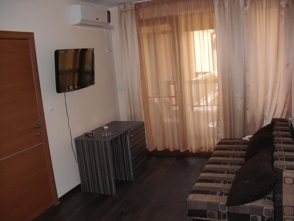Family Hotel Malibu Chernomorets Quarto foto